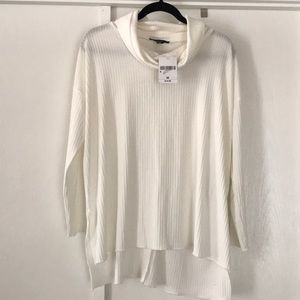 NWT Cowl neck long sleeve top med